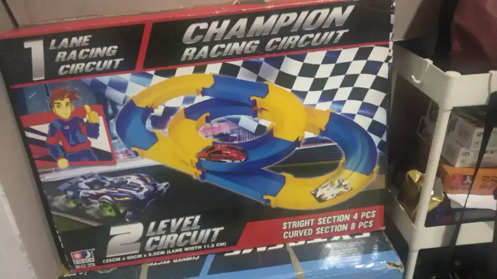 Tra-k tamiya satu jalur angka8 msh ada dus