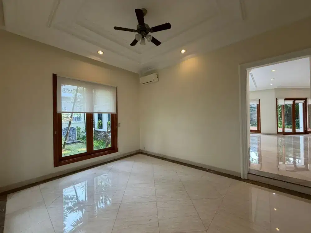 LXMMT 0201 Disewakan/ For Rent Rumah Mewah Dengan Swimming Pool Area Pondok Indah Jakarta Selatan