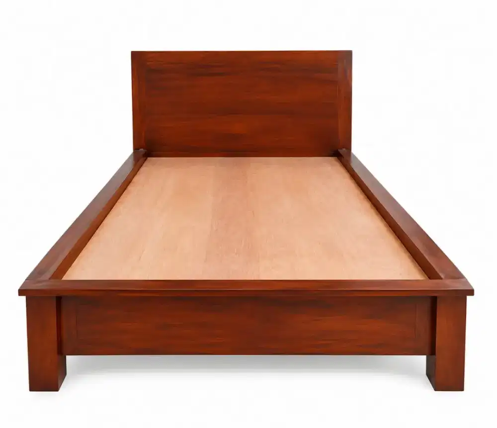 Tempat Tidur Kayu Jati Minimalis