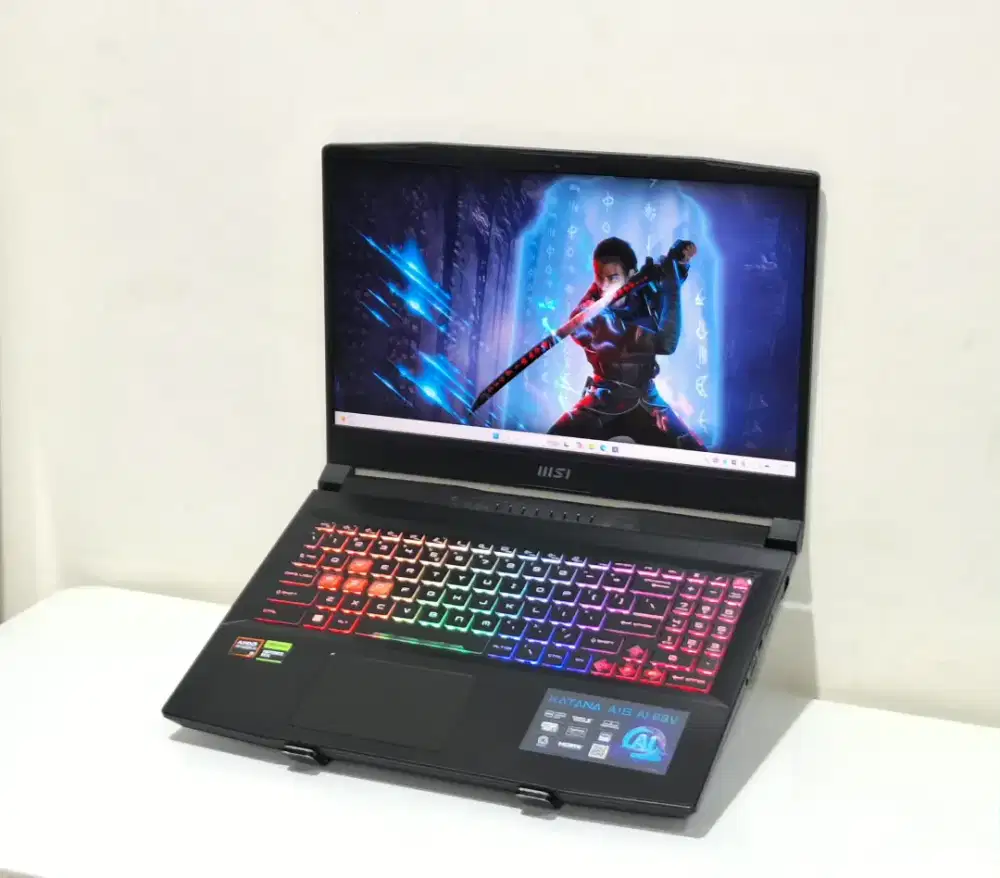 MSI KATANA A15 B8VG RYZEN 9 8945HS RAM 16GB SSD 1TB NVIDIA RTX 4070
