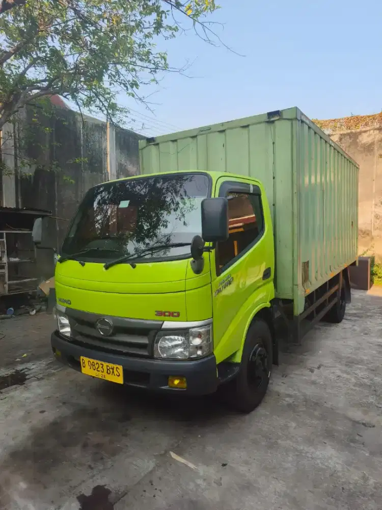 Hino Dutro Box 2017