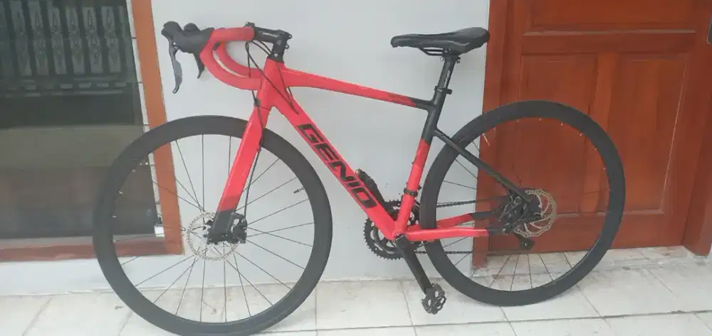 Sepeda Balap Genio Breaker 2.0