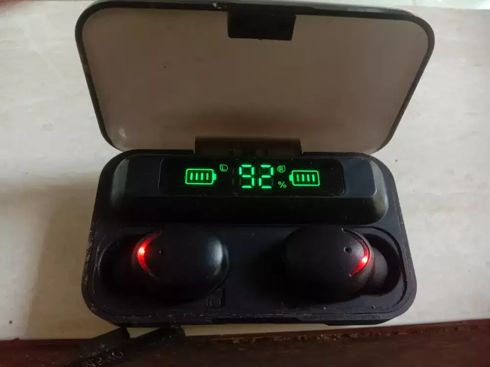 Jual ear phone warna hitam
