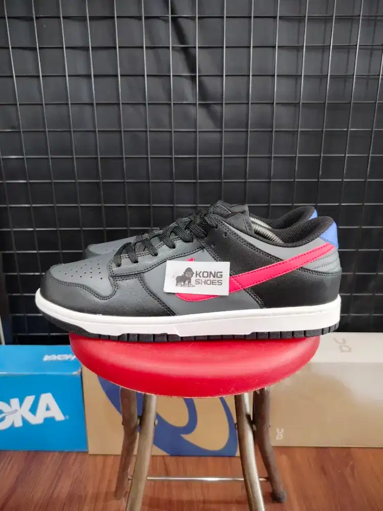 SEPATU SB DUNG LOW BLACK RED BLUE