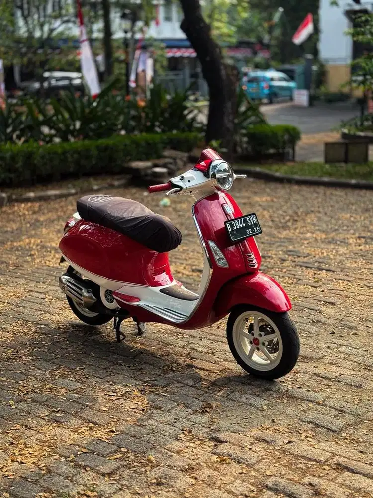 FOR SALE PIAGGIO VESPA PRIMAVERA 150 3v 2015 PERFECT CONDITION
