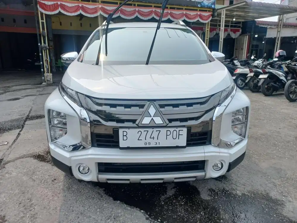 Dijual xpander cross matic 2021 dp 20jt