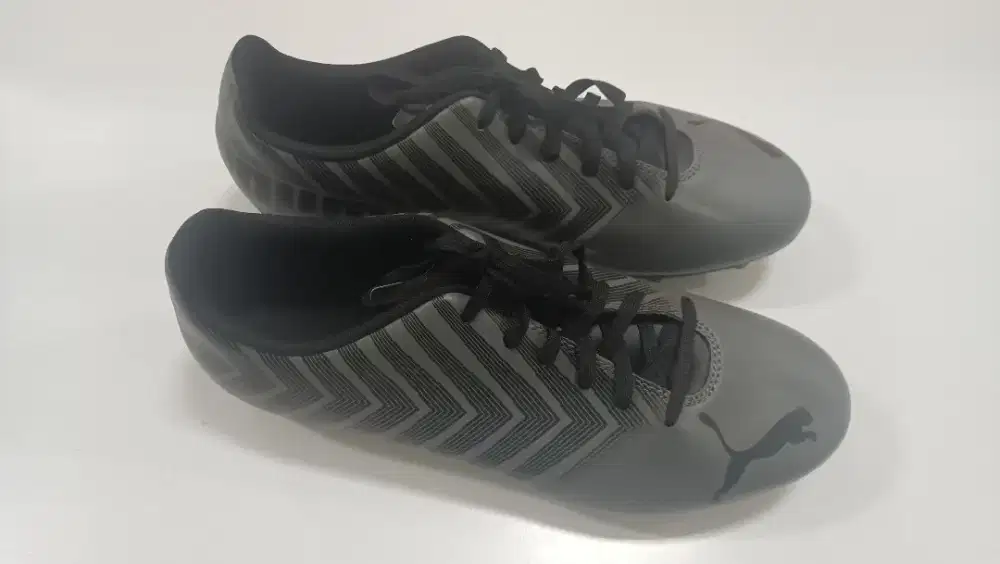 Sepatu Sepak Bola Puma Tacto II Black Castlerock