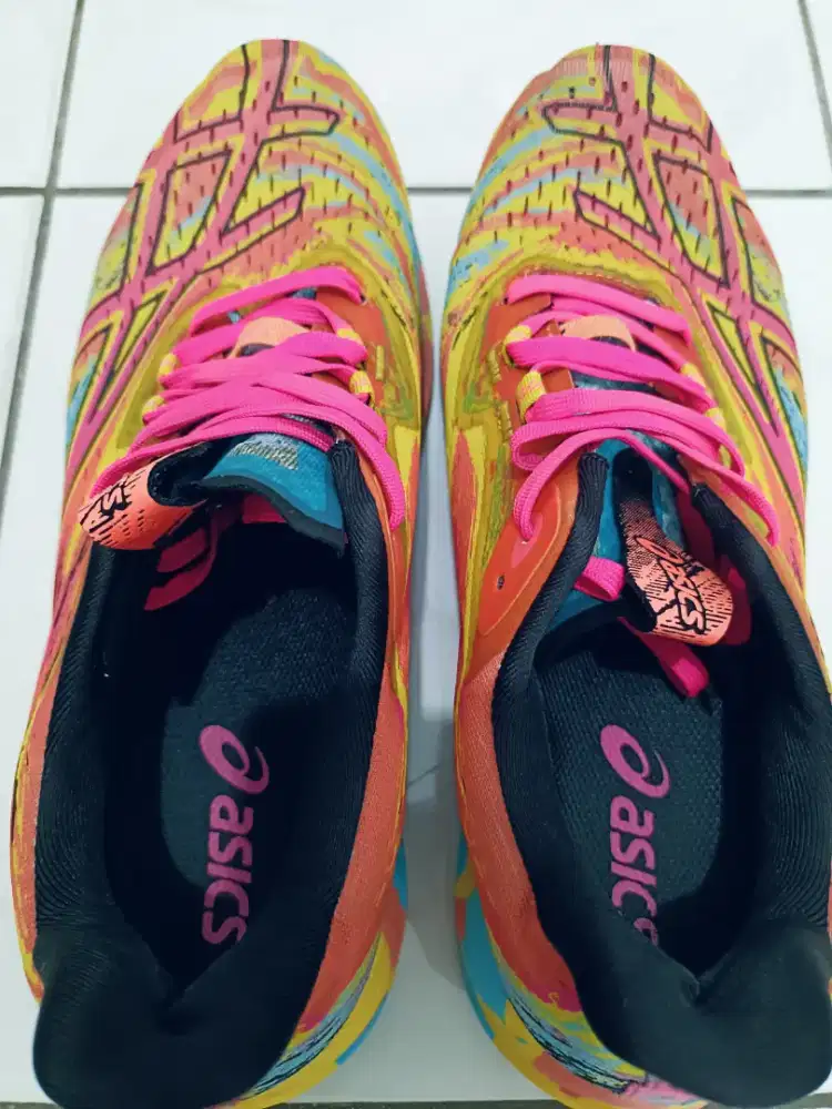 Sepatu running Asic Noosa Tri 15,