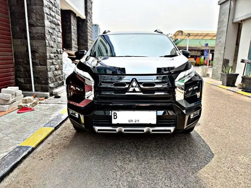 Mitsubishi Xpander Cross MT 2024 LOW KM