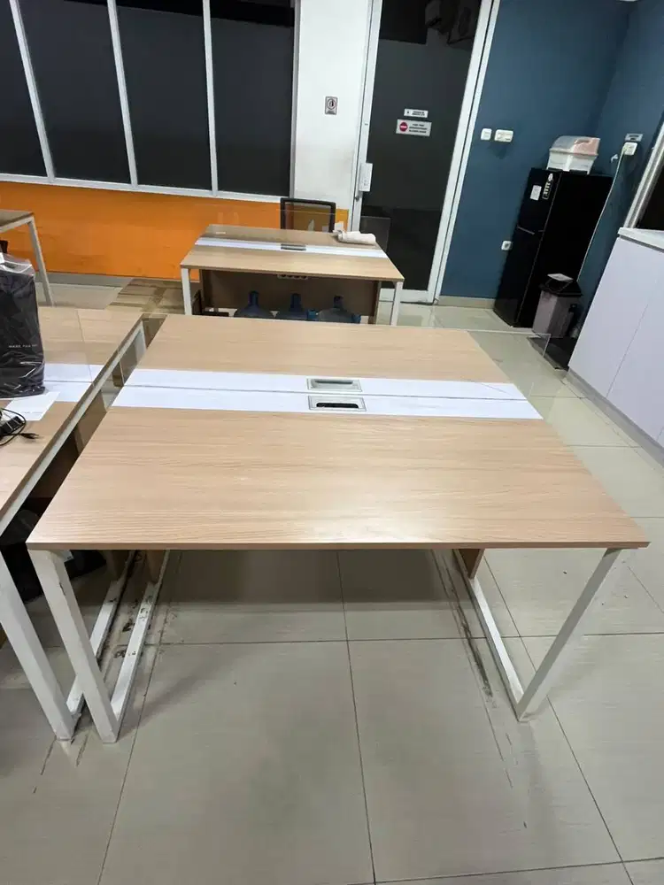 Meja Office (Double)