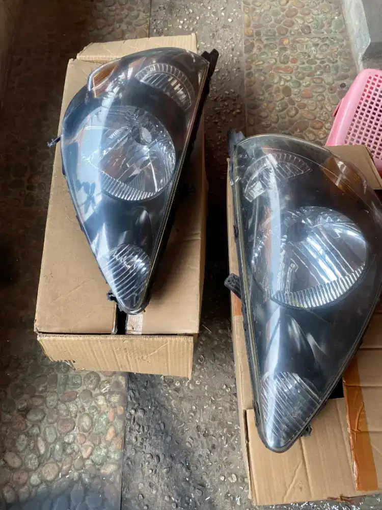 headlamp / lampu depan OEM Honda Jazz GD3