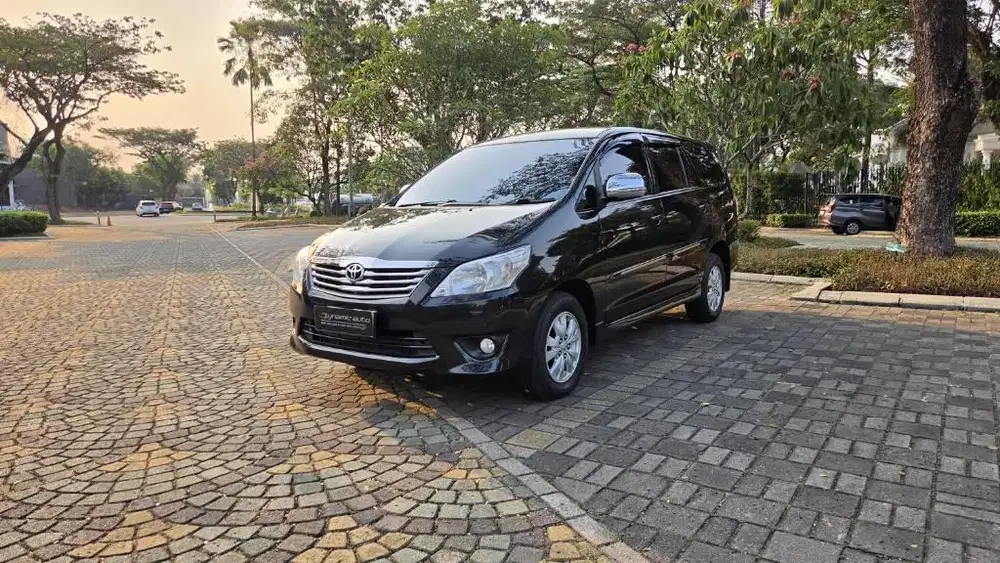 INNOVA G DIESEL MATIC 2012