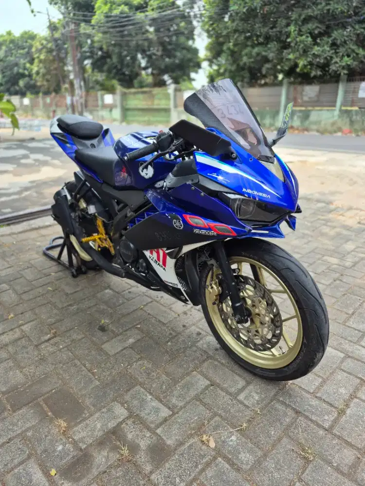 Dijual Yamaha R15 V2 tahun 2016 pajak hidup panjang