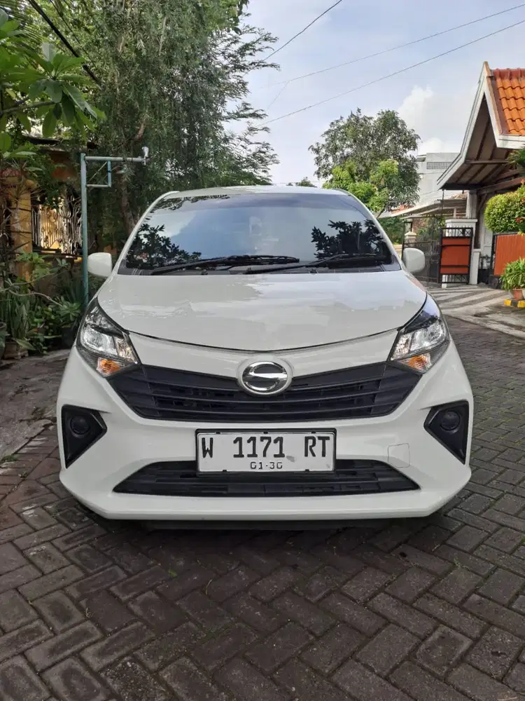 Daihatsu Sigra putih low Km