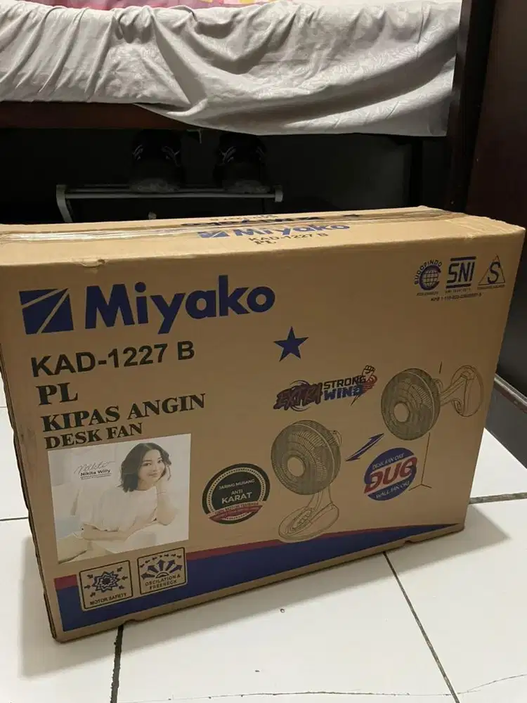 Kipas Miyako 1227 B PL (12inci)