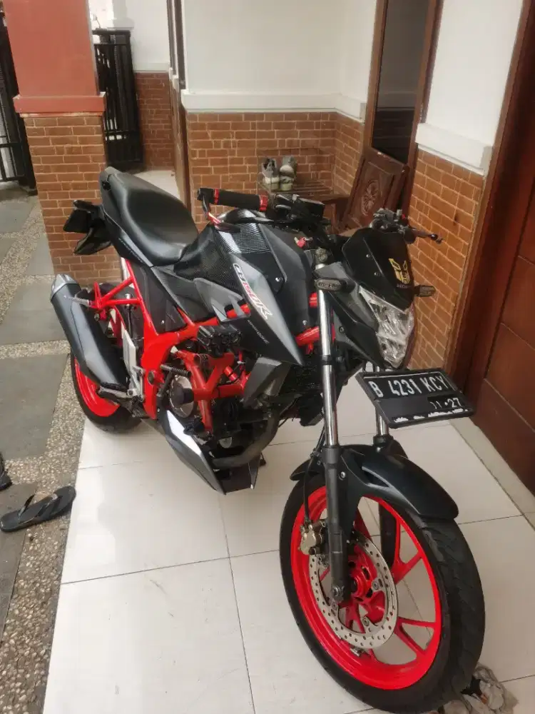 CB 150R Pajak Hidup