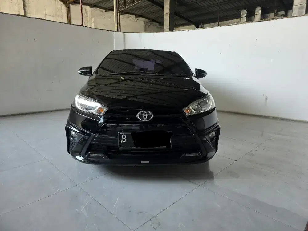 Toyota Yaris S TRD AT ( Matic ) 2017 Hitam plat genap Jkt  timur