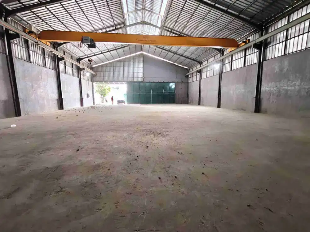 Disewakan Gudang di Kav DPR Kota Tangerang Sudah Ada Hois