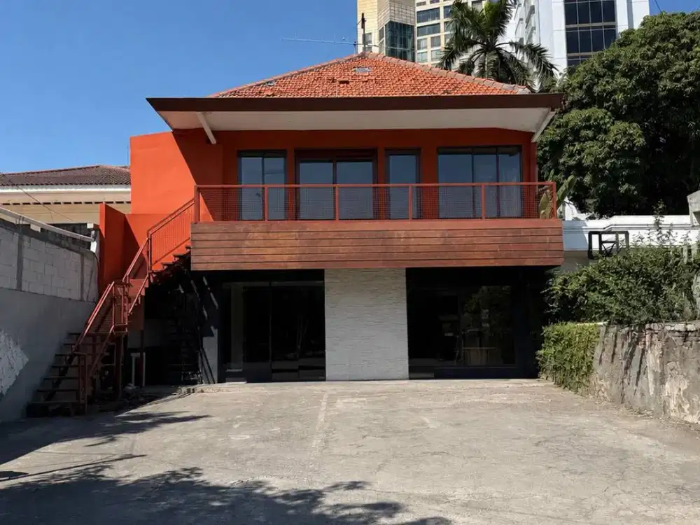 DISEWAKAN BANGUNAN EX RESTO DAN CAFE DI PREGOLAN SECOND ROAD BASUKI RACHMAD SURABAYA