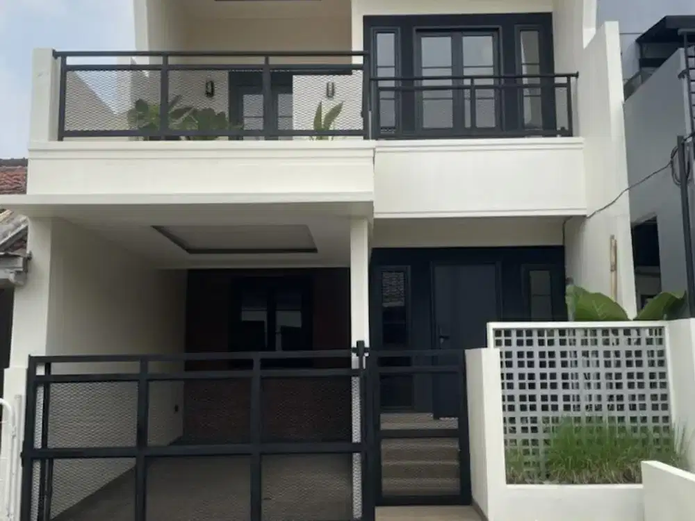 Dijual Rumah di Graha Raya Dengan Bangunan 2 Lantai Desain Modern Siap Huni AZ-17140