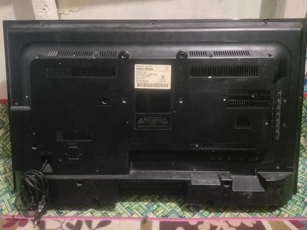 POLYTRON LED 32