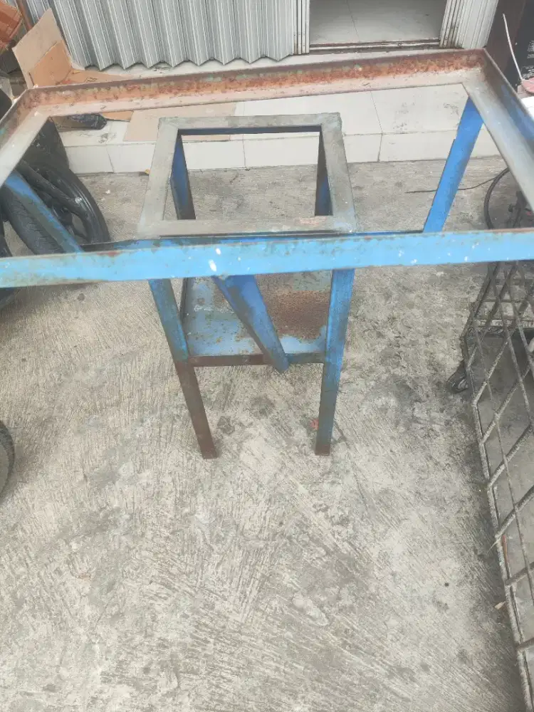 Meja Besi kompor