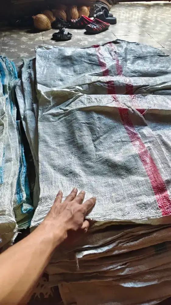 Jual 82 lembar karung kerupuk/keripik