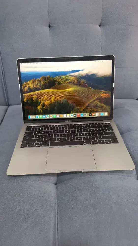 MACBOOK AIR 2018 13 i5 8/256 GB