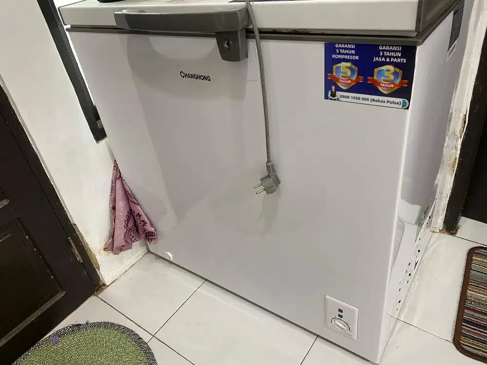 Frezzer changhong 200L like new