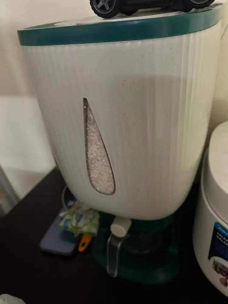 Dispenser beras
