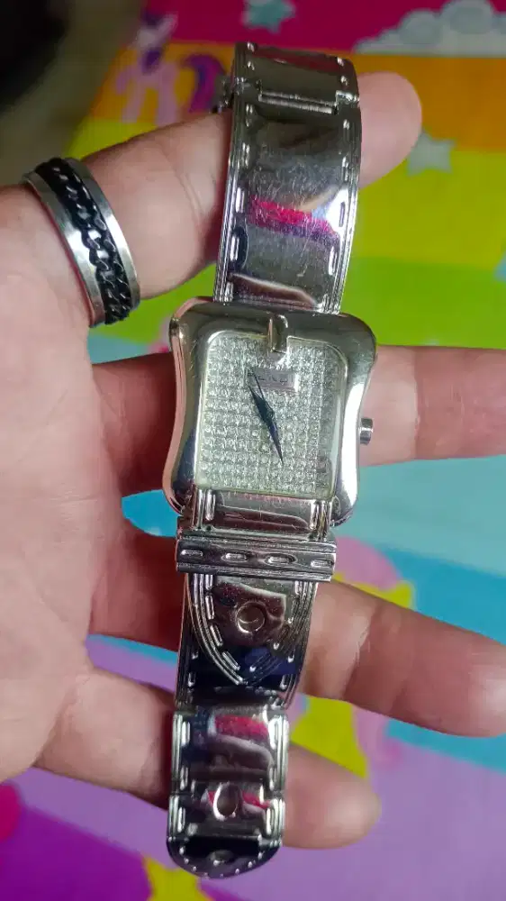 Jam tangan Fendi