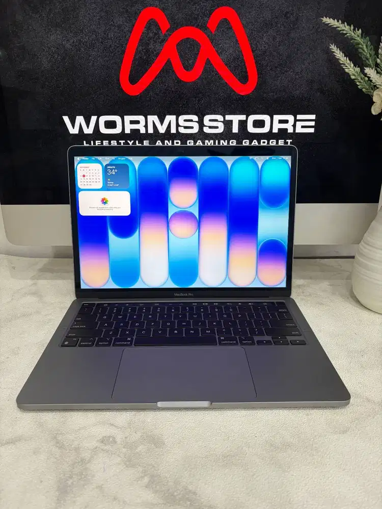 SALE MacBook Pro 13 inch 2020 M1 RAM 8/256GB