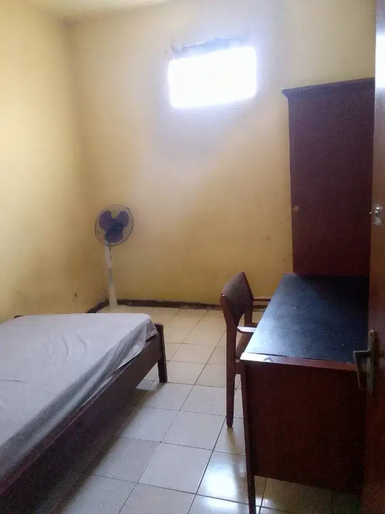 Kost Mingguan/Bulanan
