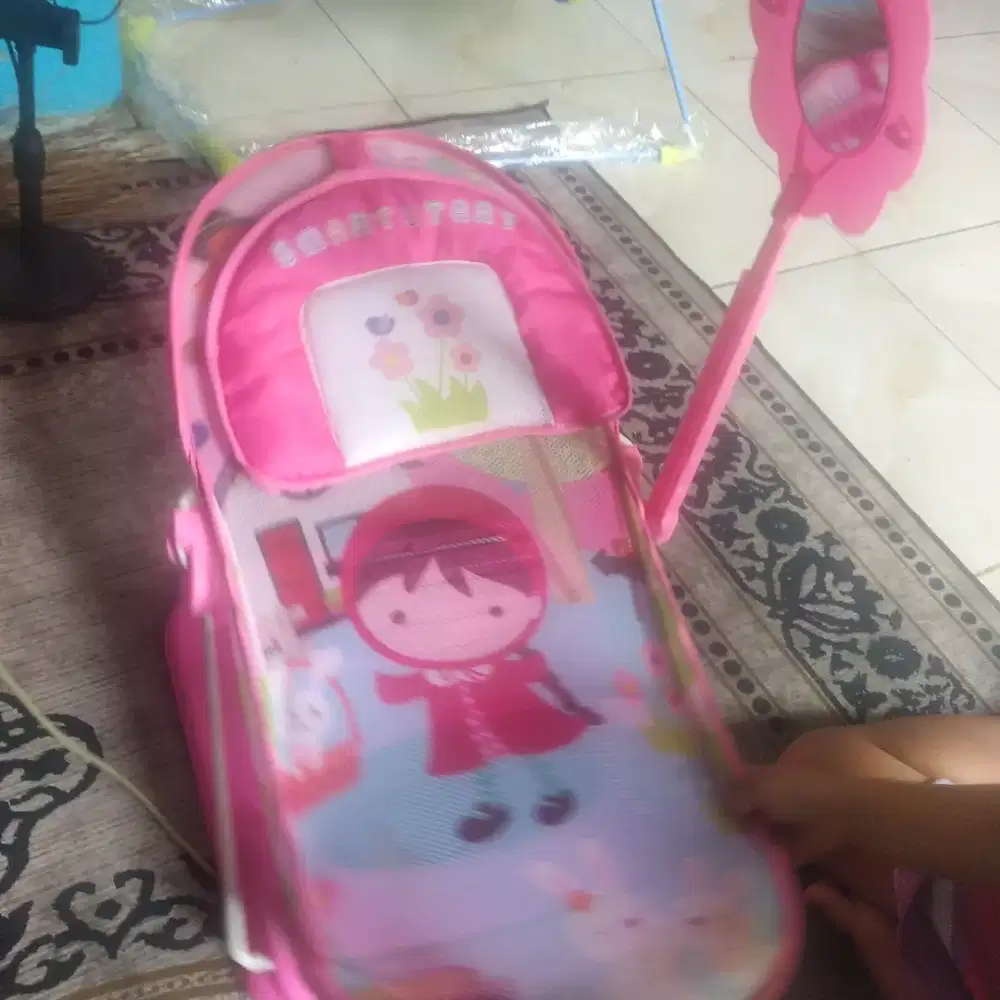 Ayunan bayi pink