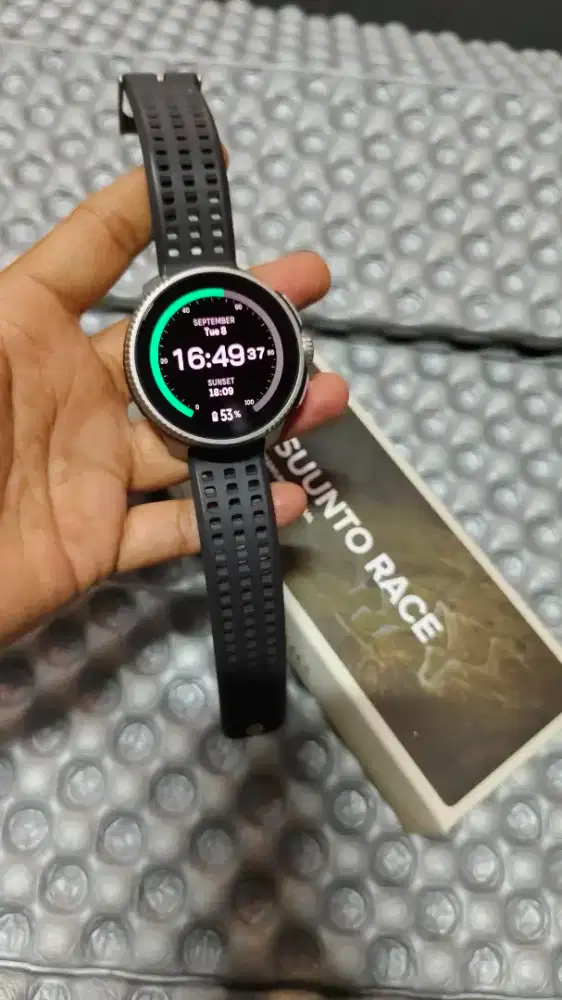 Suunto race titanium