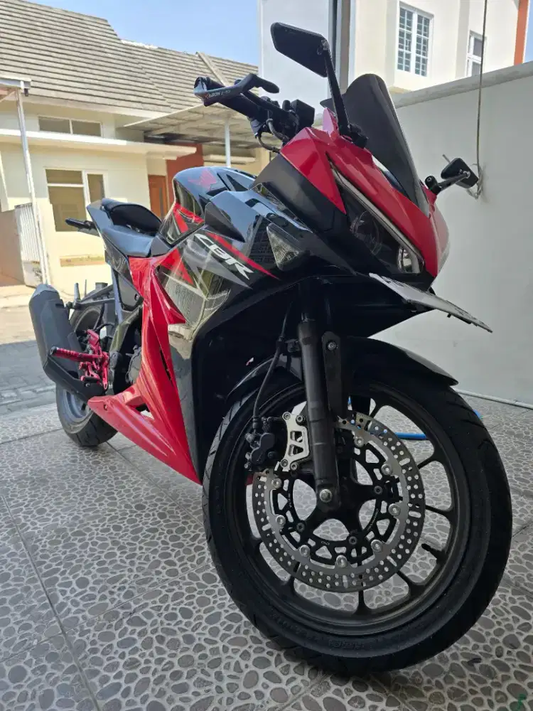 Dijual CBR 150R milik pribadi