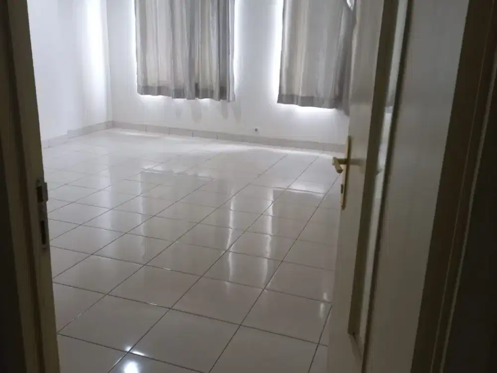 Dijual dan Di sewakan Rukan Premium 3 Lantai di The Walk JGC – Area Komersial Strategis | 007