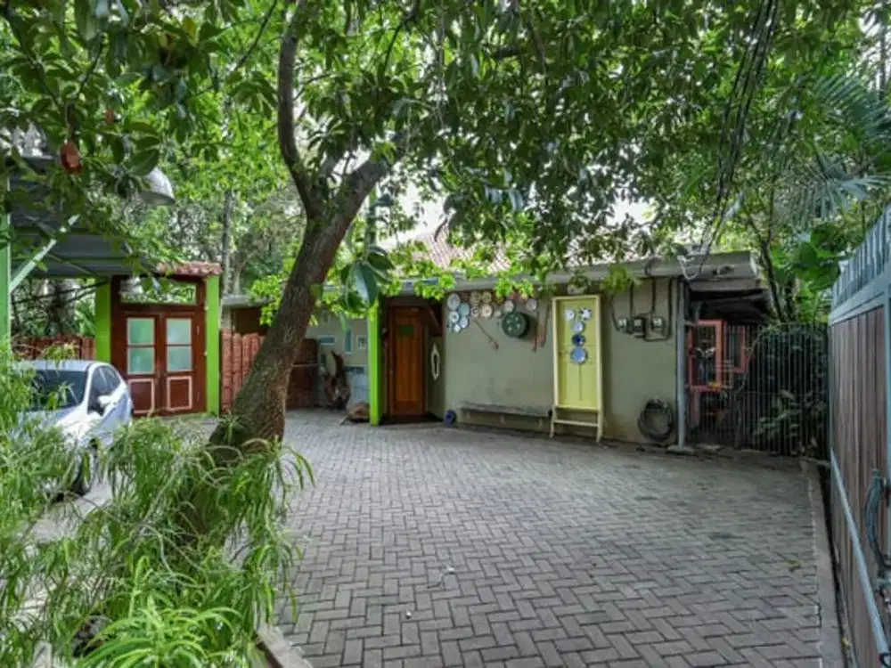 JUAL RUMAH PREMIUM TERAWAT DI LEBAK BULUS  HUNIAN ASRI JAKARTA SELATAN
