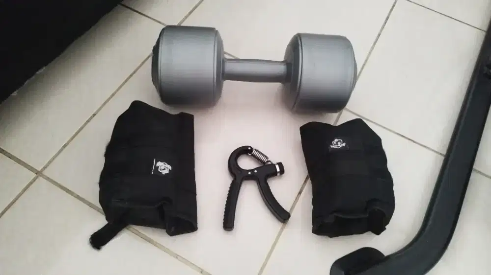 Dumbel 10kg pemberat kaki 5kg dan handgrip