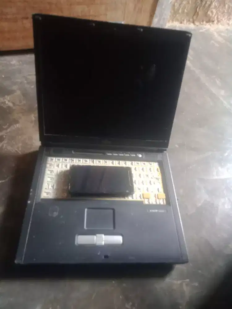 Dijual murah aja laptop dan hp kondisi rusak