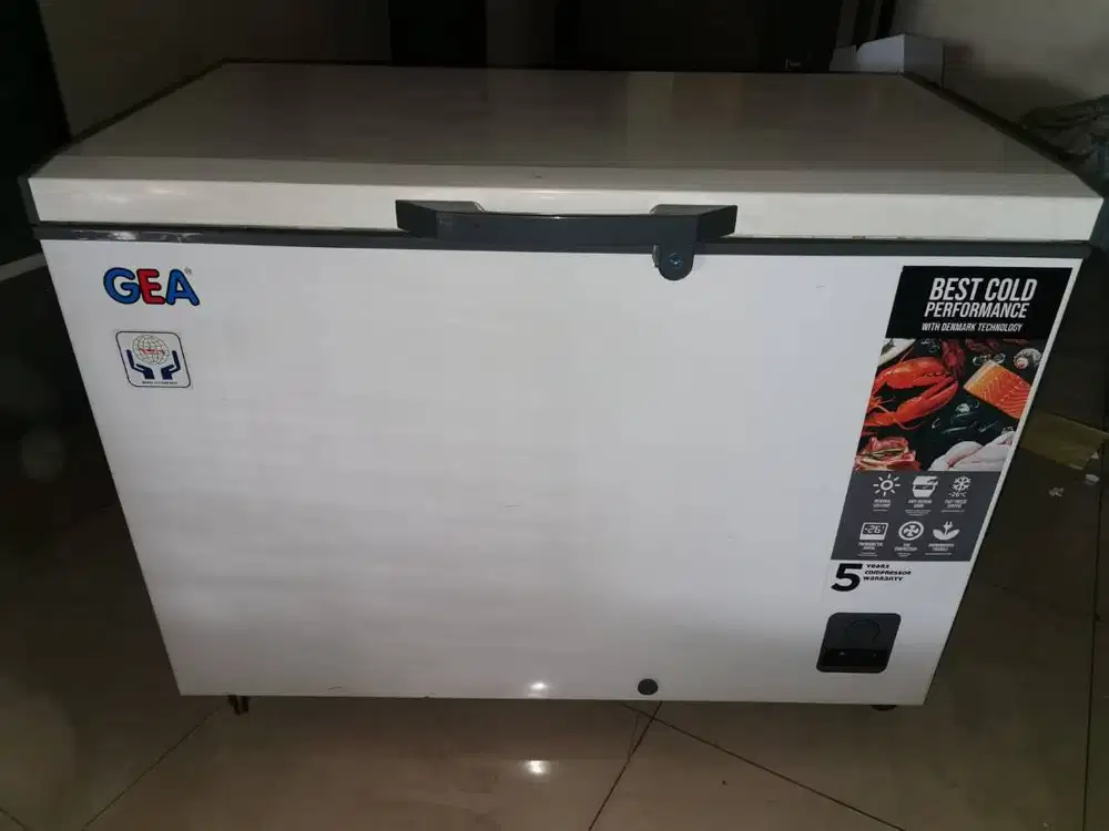 DIJUAL CEPAT GEA AB-336-R kondisi MULUS SEPERTI BARU dan CEPAT DINGIN.