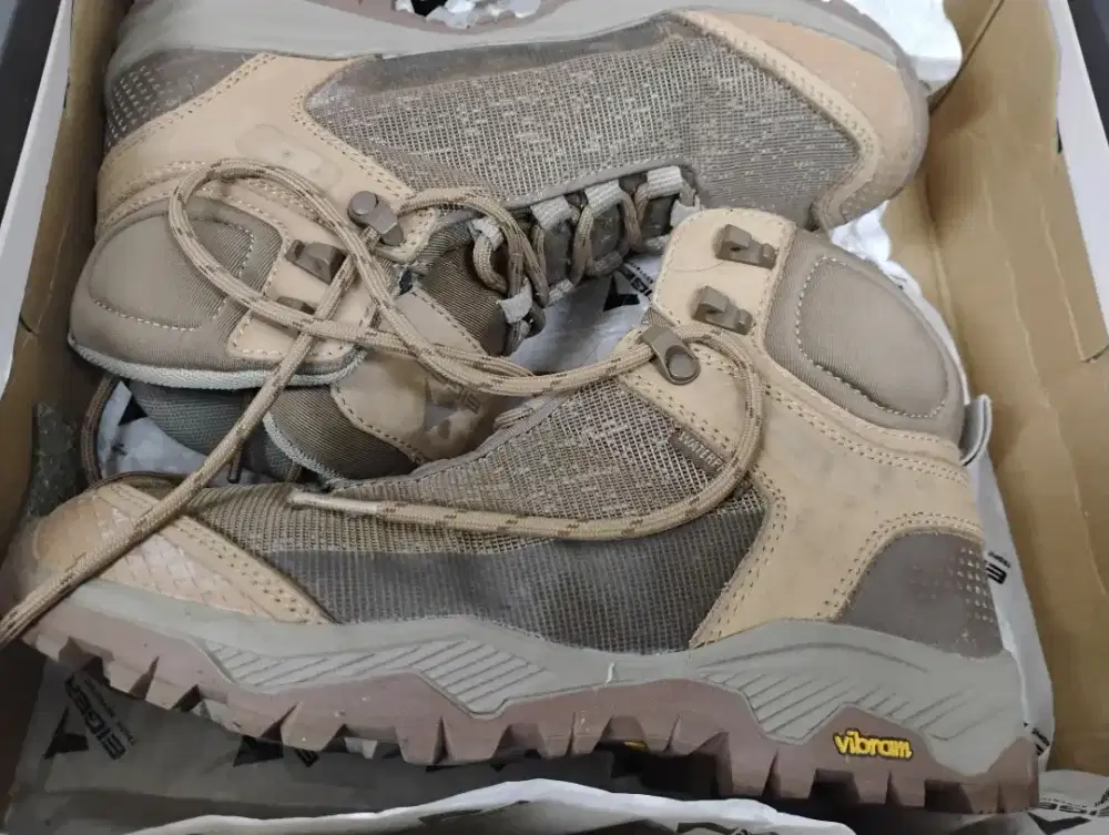 Sepatu Outdor Eiger Vibram Ortholite size 37