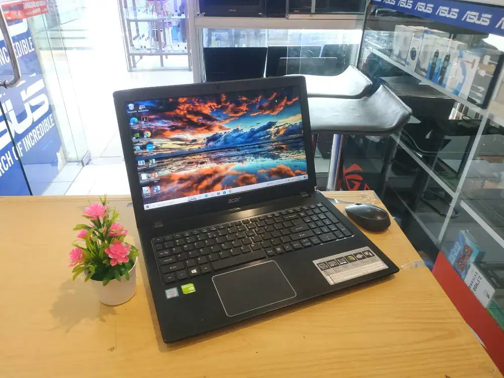 LAPTOP ACER ASPIRE E5-575G CORE i7 RAM 8GB SSD 256GB NVIDIA SIAP PAKAI