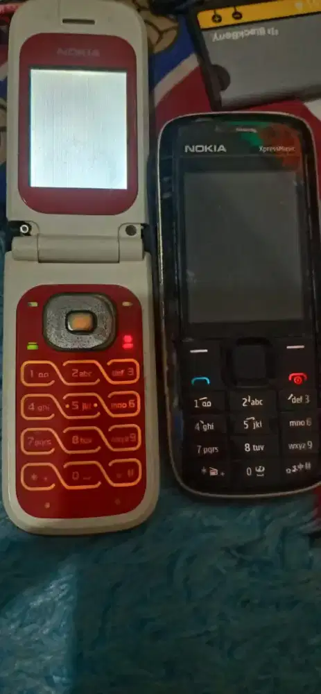 Dijual Hp Nokia 2505&5130 nyala minus lcd blank minat pm