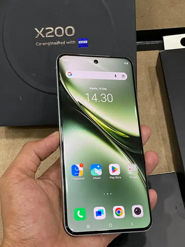 vivo x200 12/256 fullset orian