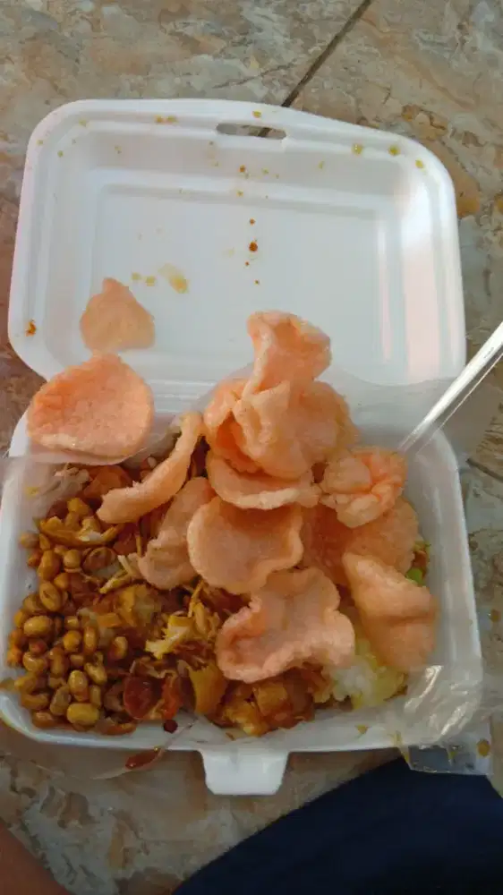 Cari pekerjaan momong atau art pp area Pagedangan