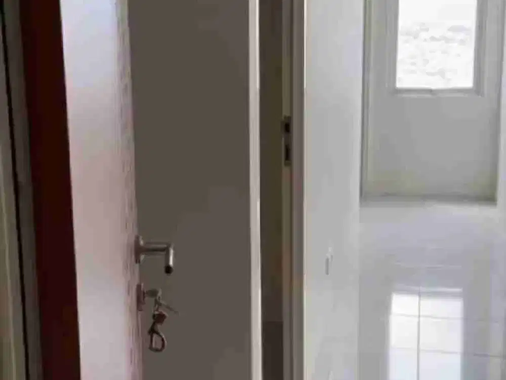 Disewakan Apartemen Puncak CBD lantai 26 Kosongan 2 BR murah