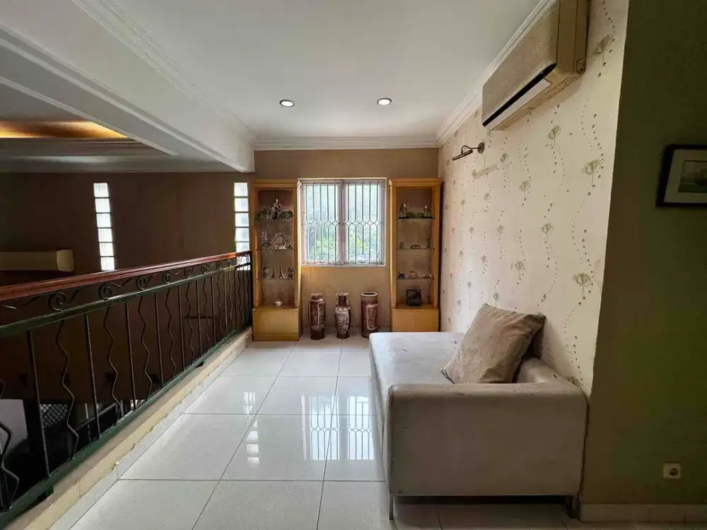 Dijual Rumah Puspita Loka BSD City – LT 335 m² | SHM | Semi Furnished