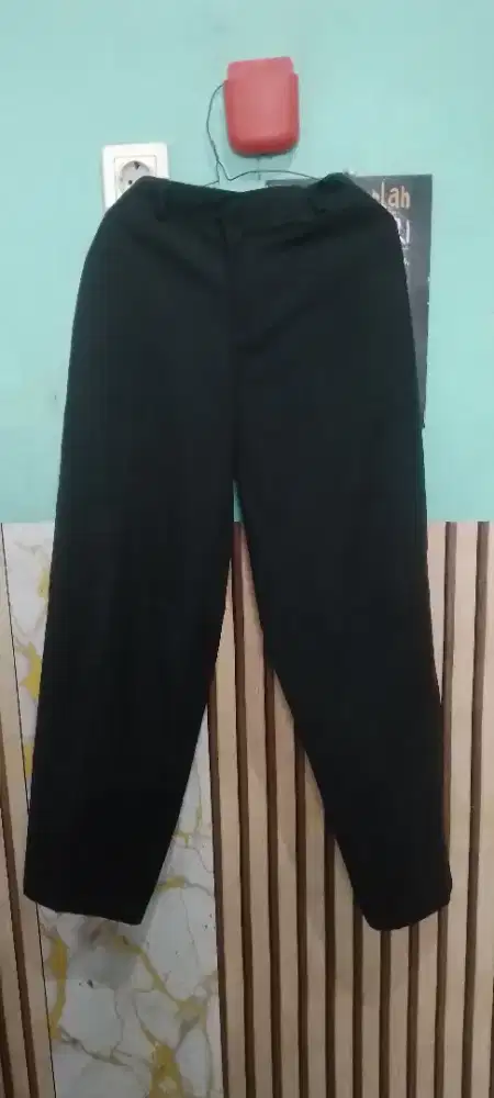 Celana hitam remaja/dewasa