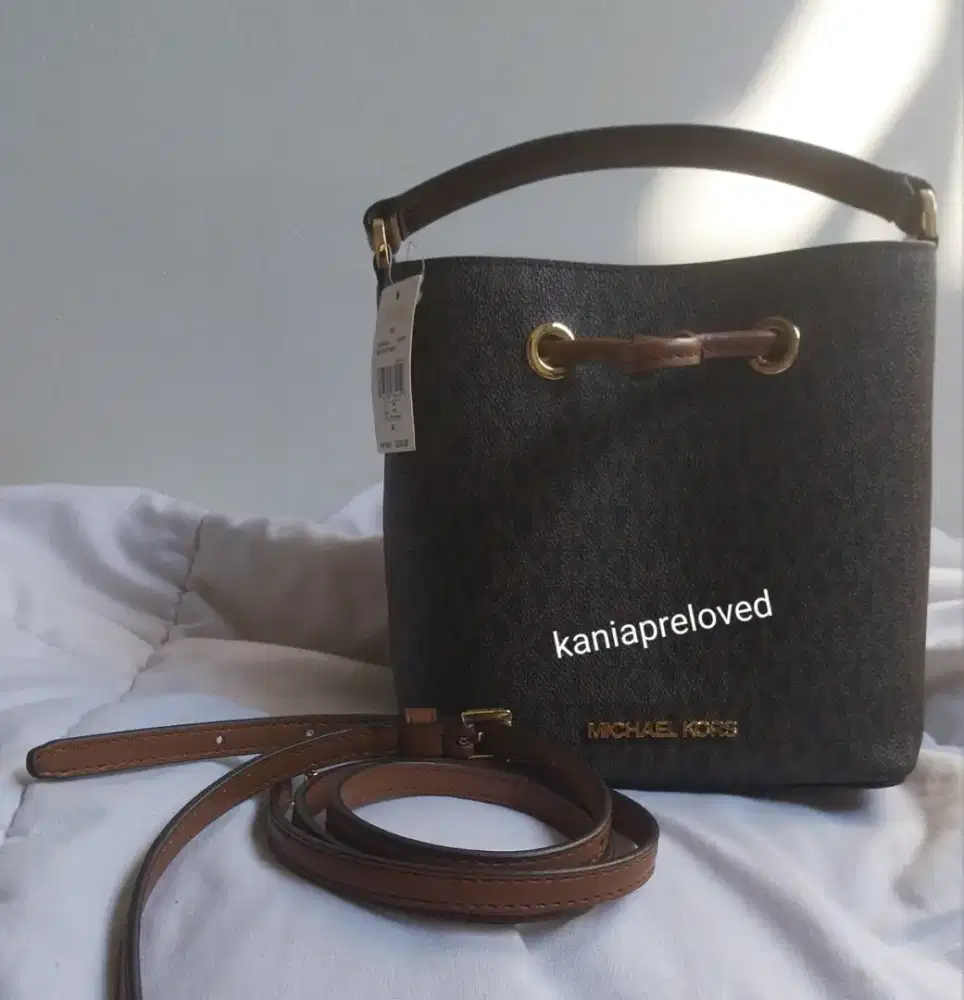 Michael Kors signature suri MiNi